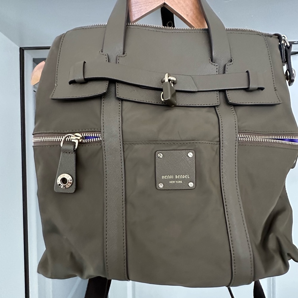RARE Henri Bendel jetsetter convertible bag/backpack